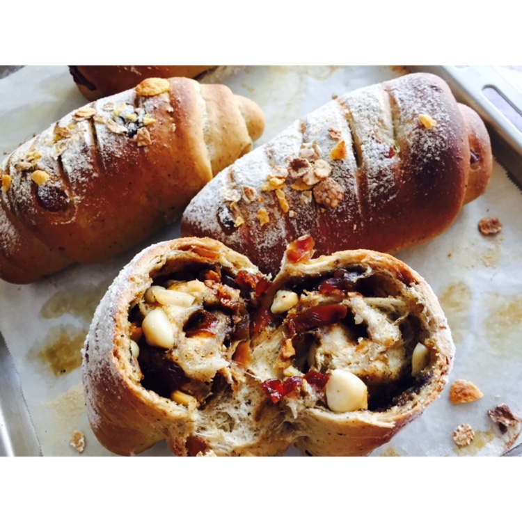 全麦红糖桂圆软欧包