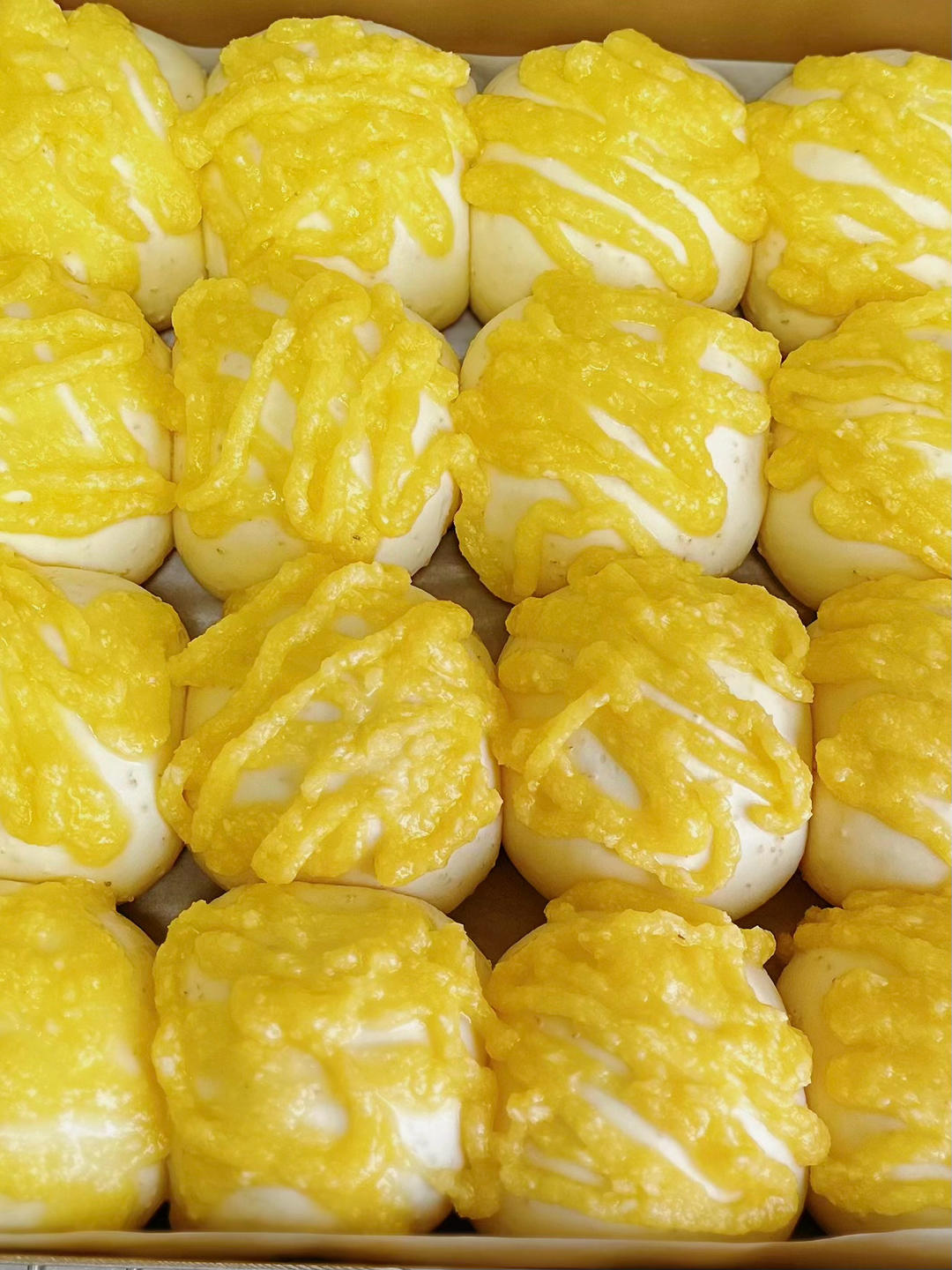 椰蓉小餐包。柔软拉丝，椰香浓郁