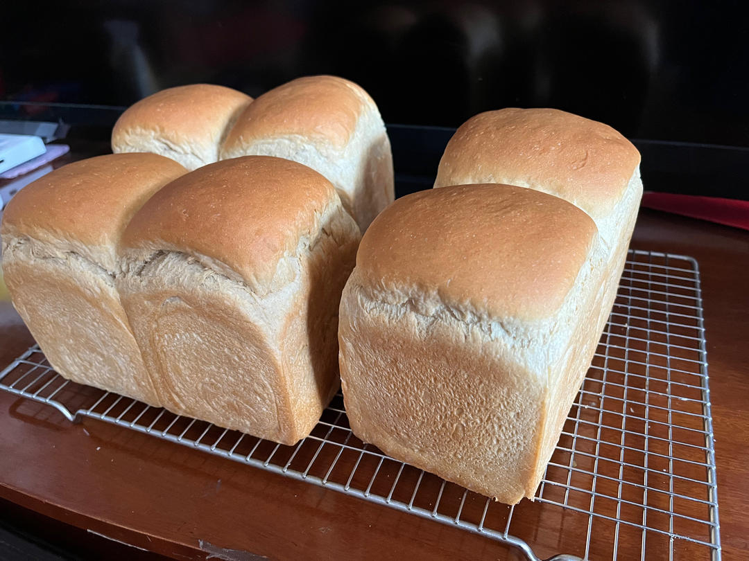 波兰种黑全麦吐司！黑全麦也可以如此柔软！