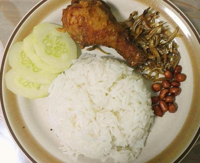 零厨艺小白也能胜任的椰浆饭（Nasi Lemak）