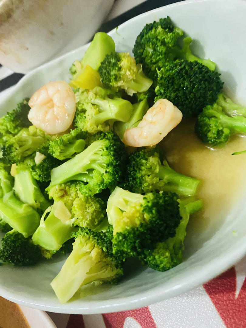 虾仁炒西兰花