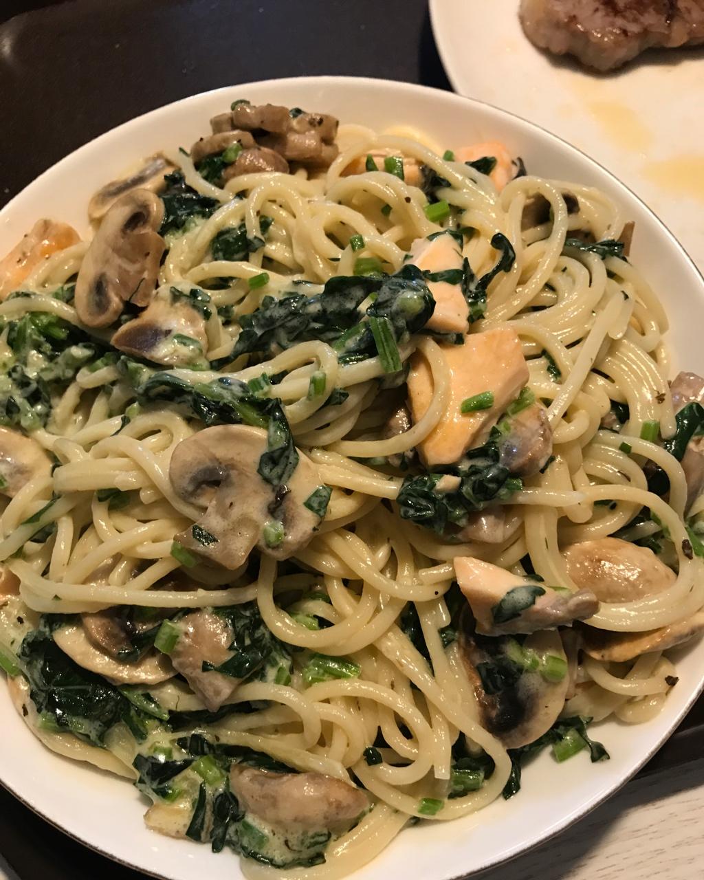 奶油蘑菇菠菜意大利面