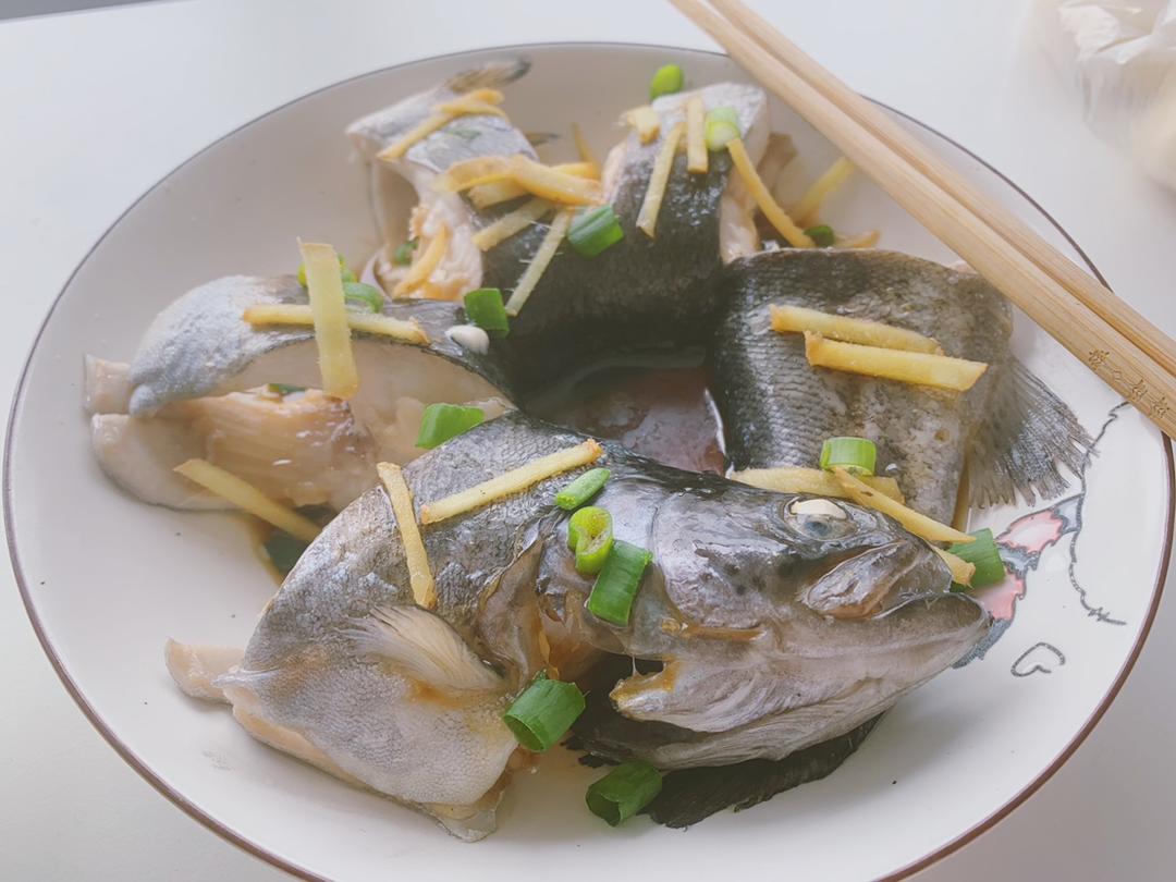 清蒸整鳟鱼