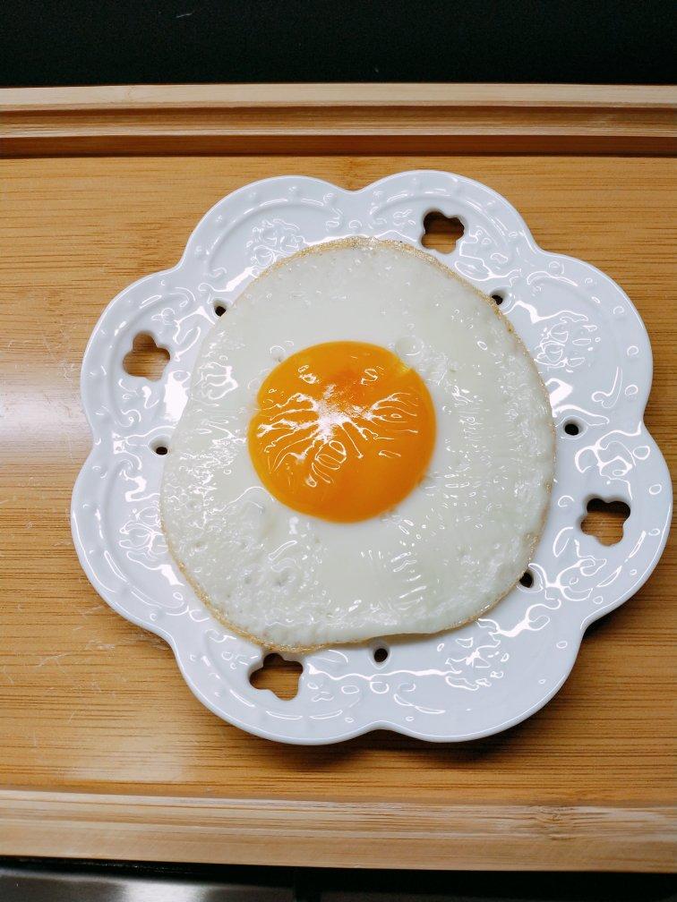 煎蛋(太阳蛋的做法）