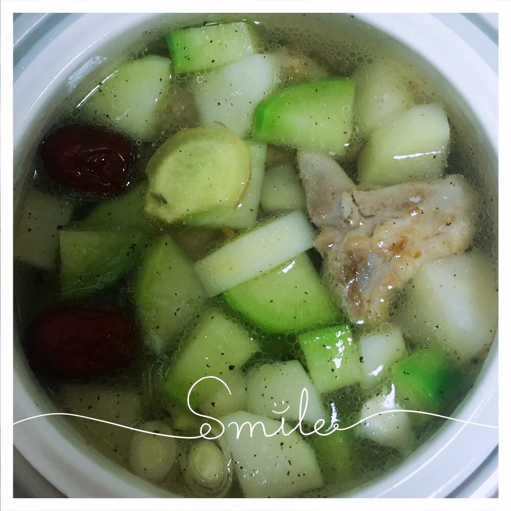 萝卜排骨汤的做法