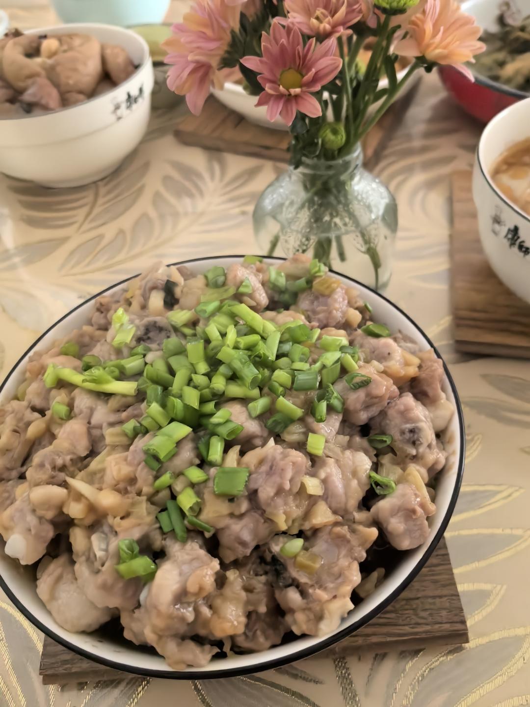 好吃到舔碗的荔浦芋头蒸排骨。