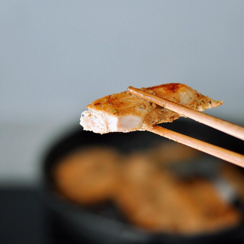•日食不过三餐•
