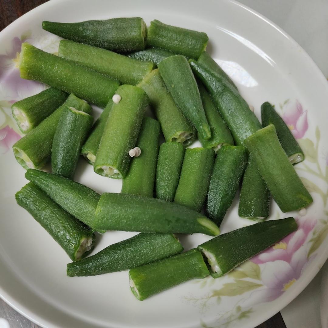 白灼秋葵