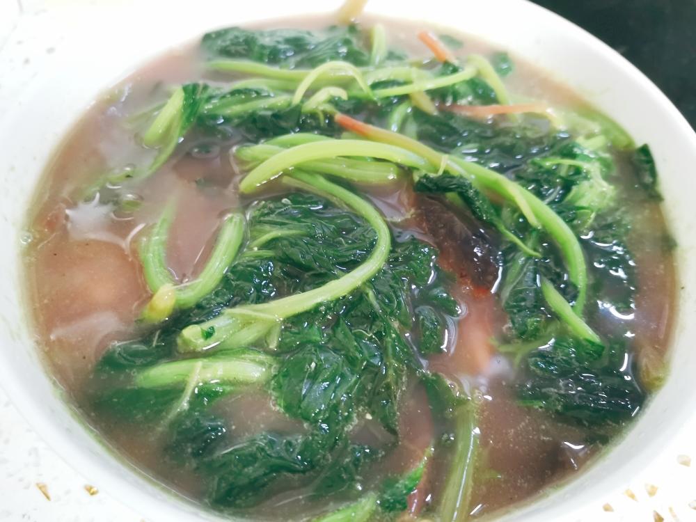 皮蛋苋菜汤