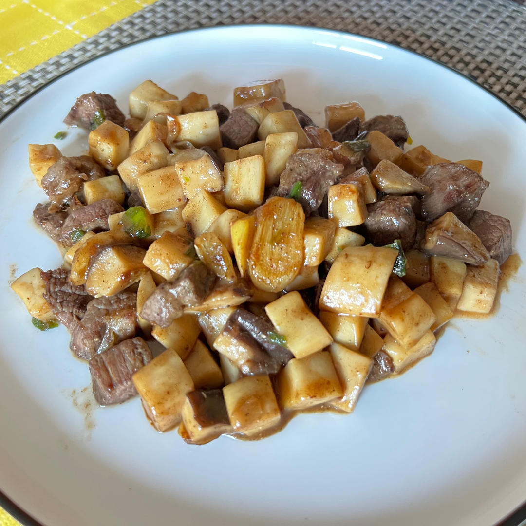 家常菜~杏鲍菇烧牛肉粒