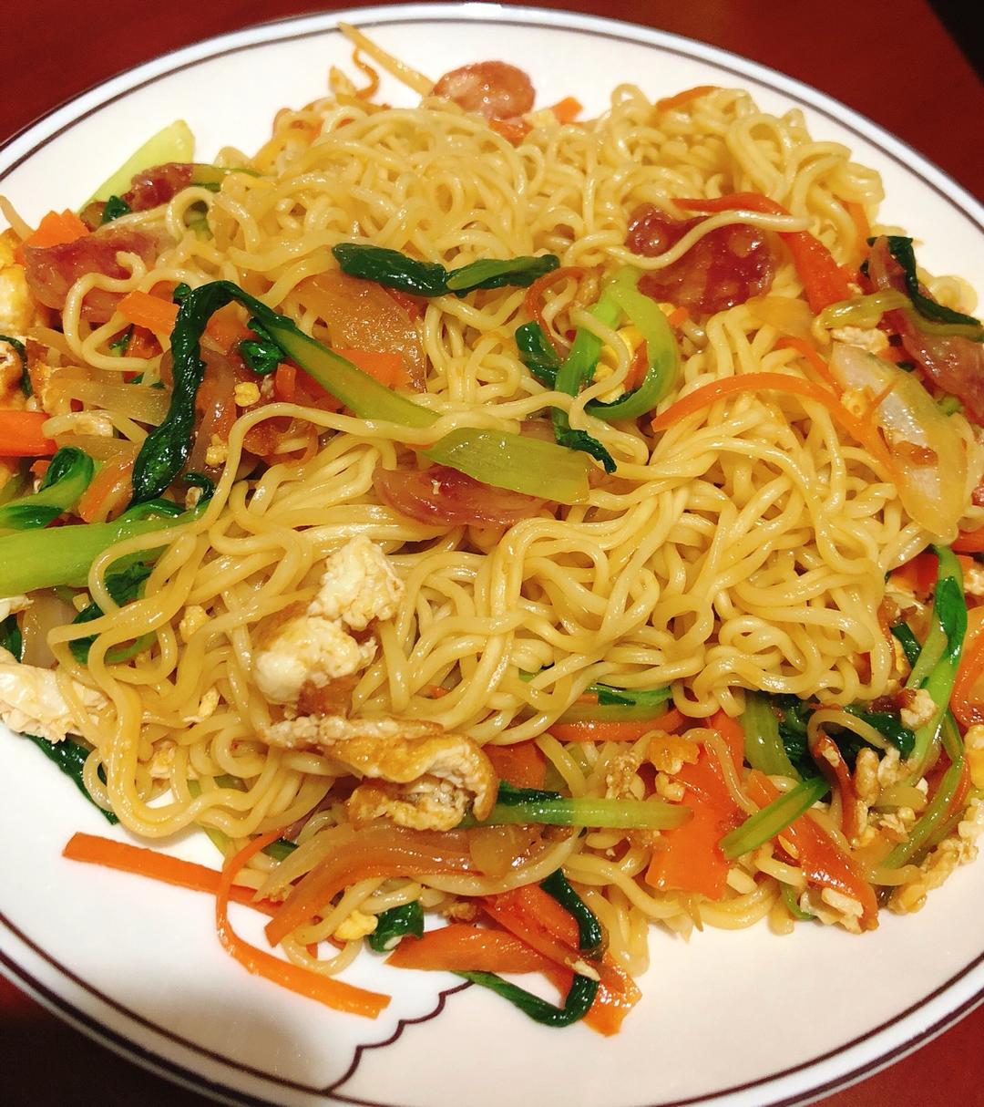 路边摊风味炒方便面