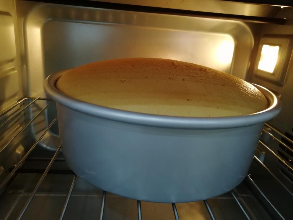 永不塌陷的戚风蛋糕(8寸)的做法