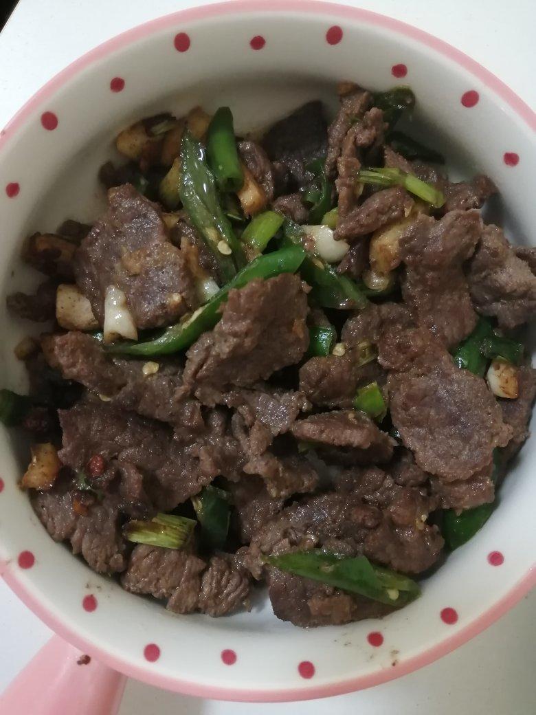 家常小炒牛肉（嫩滑爆赞）