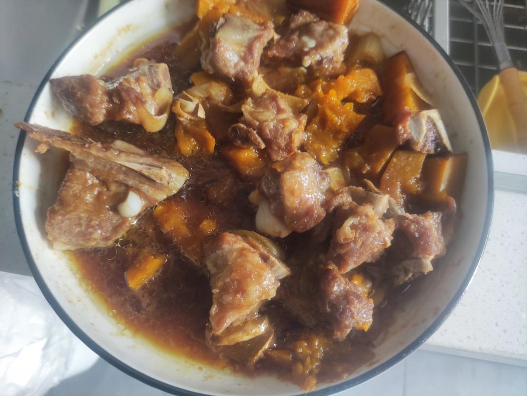 两步！做出嫩滑又多汁的南瓜🎃蒸排骨