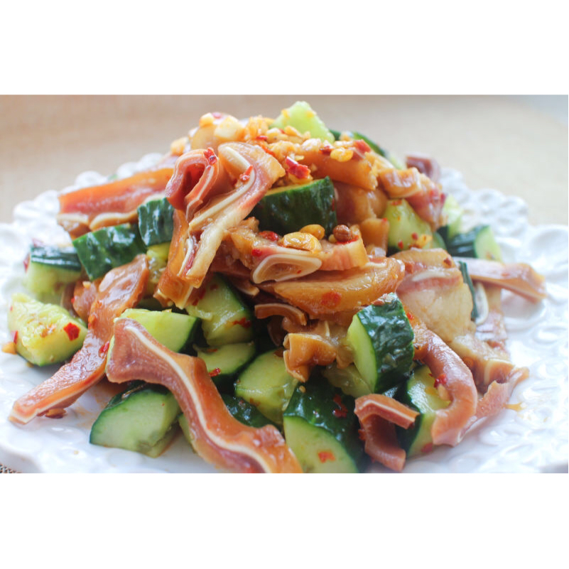 少年超做的猪耳朵拌黄瓜