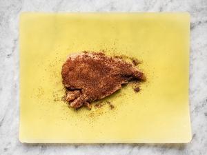 健康低卡正餐食谱 | 鸡胸肉菠菜墨西哥卷饼的做法 步骤2