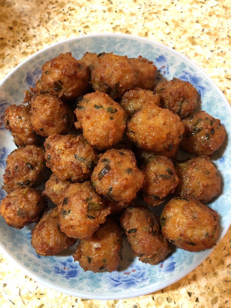 油炸胡萝卜小肉丸