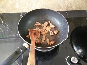 蚝油猪肉土豆红萝卜焖饭的做法 步骤2