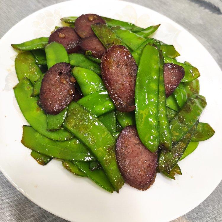 腊肠炒荷兰豆