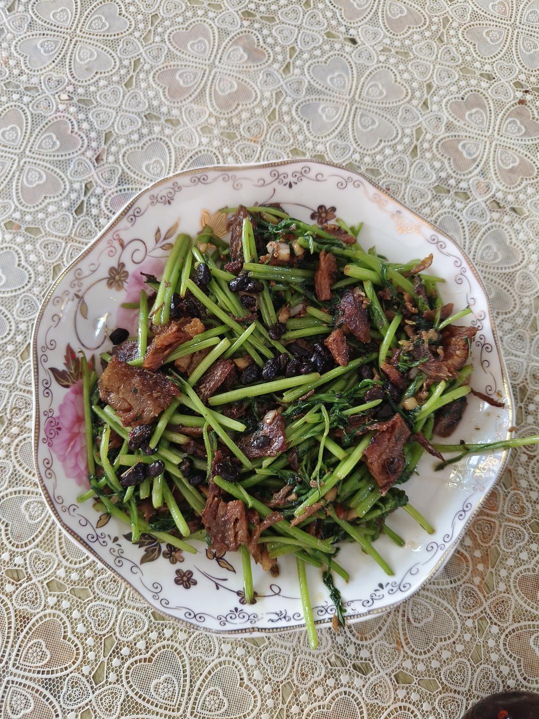 豆豉鲮鱼炒茼蒿