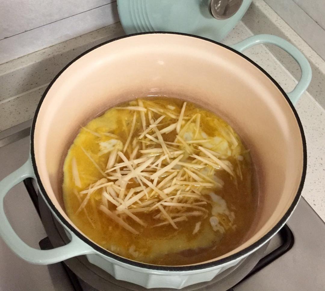 胡萝卜炖牛肋条【5-6月北鼎珐琅锅食谱】