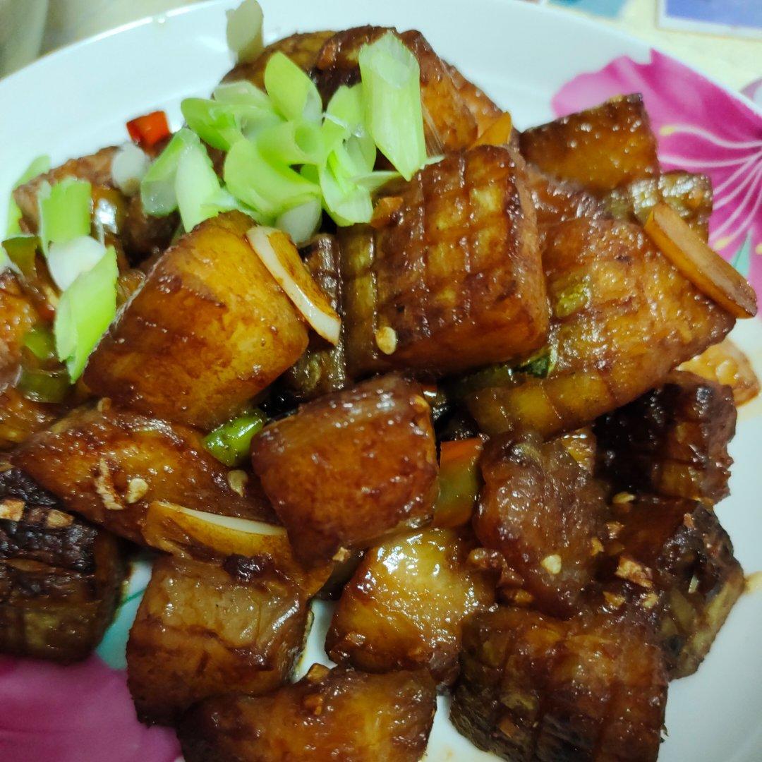 红烧冬瓜最完美做法，不加一滴水，瞬间秒杀红烧肉