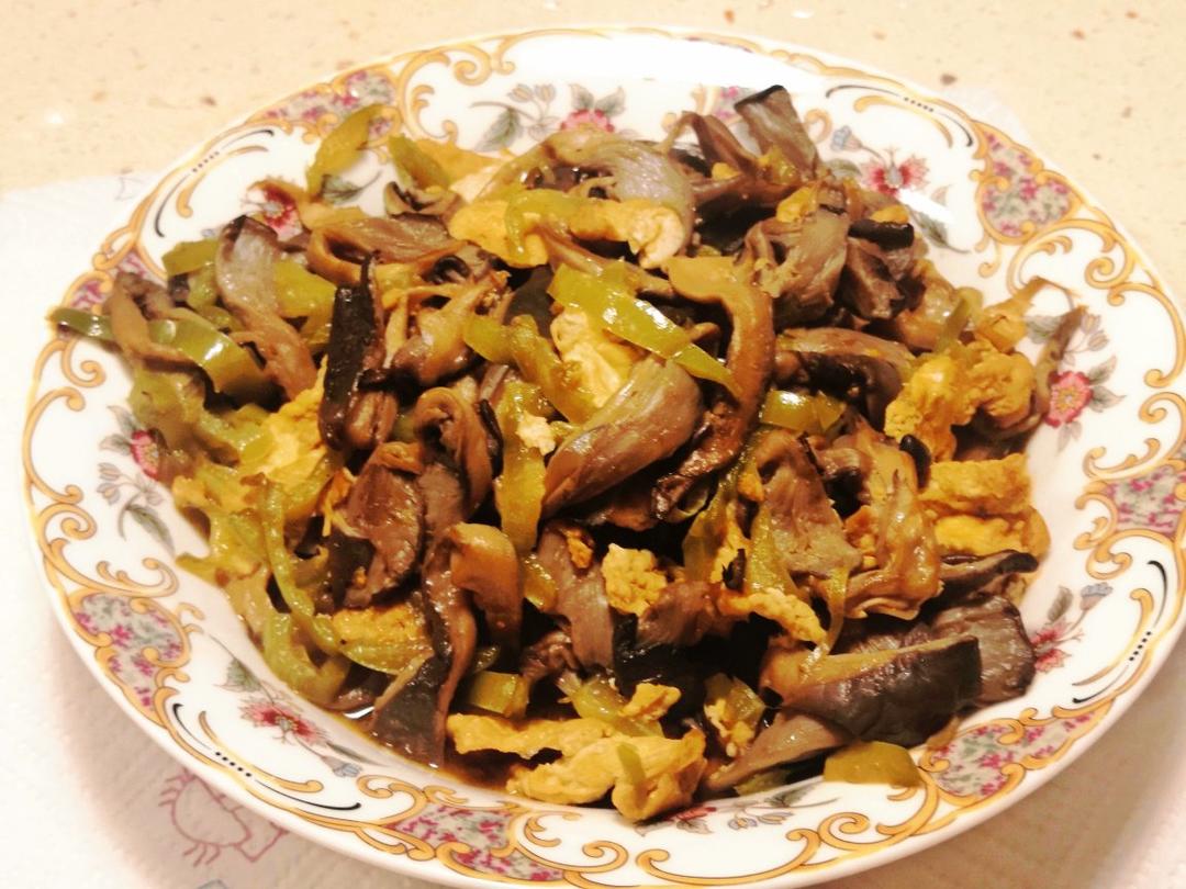 平菇炒鸡蛋