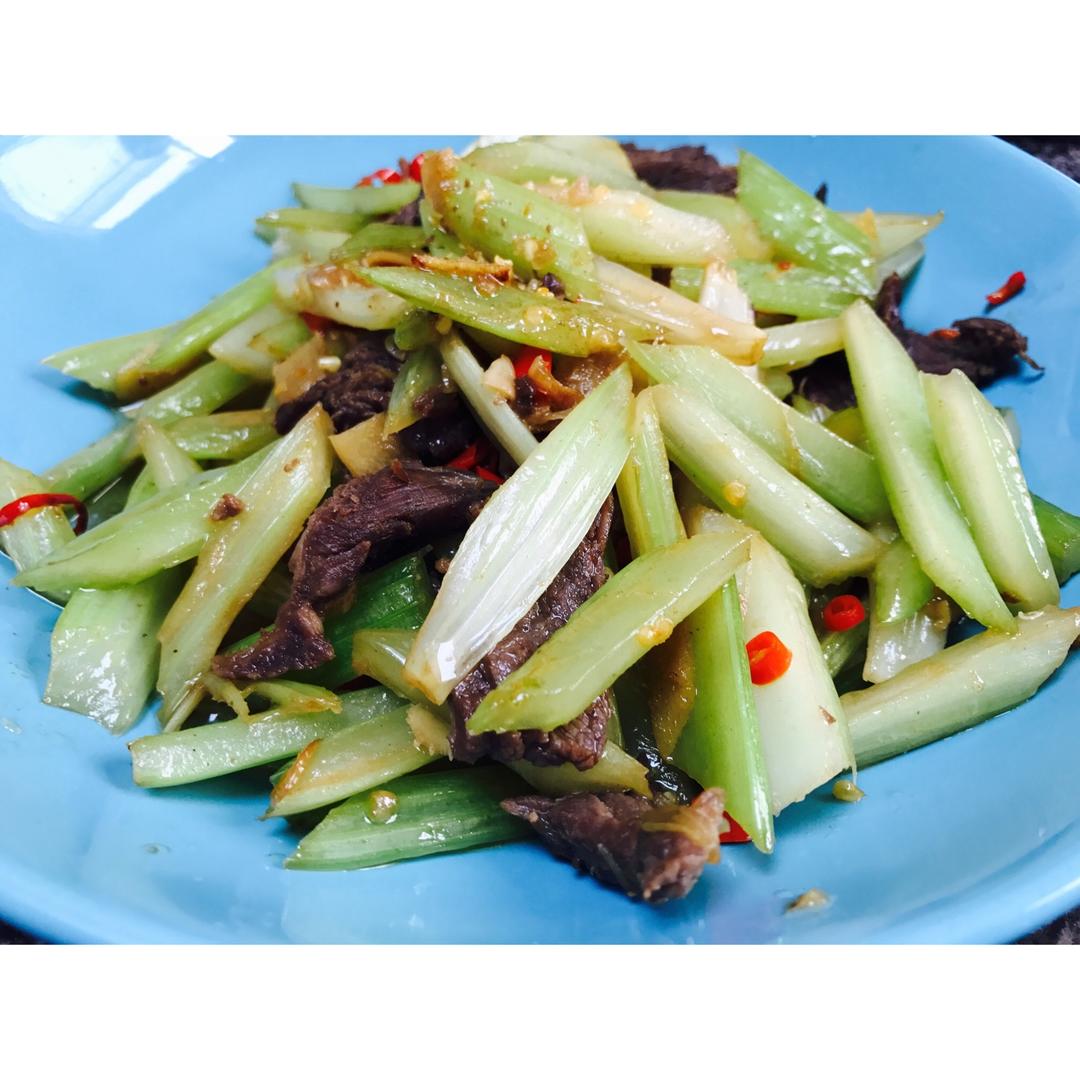 芹菜炒牛肉