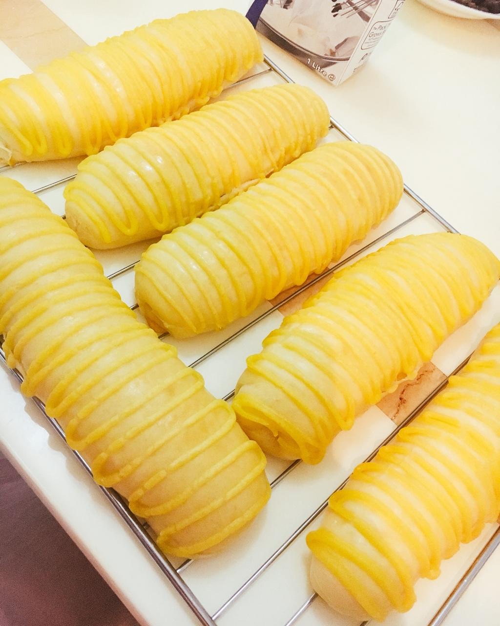 面包房里最受欢迎的毛毛虫面包