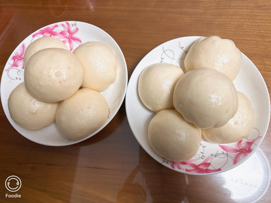 松软香甜的奶黄包，很快就可以搞定。