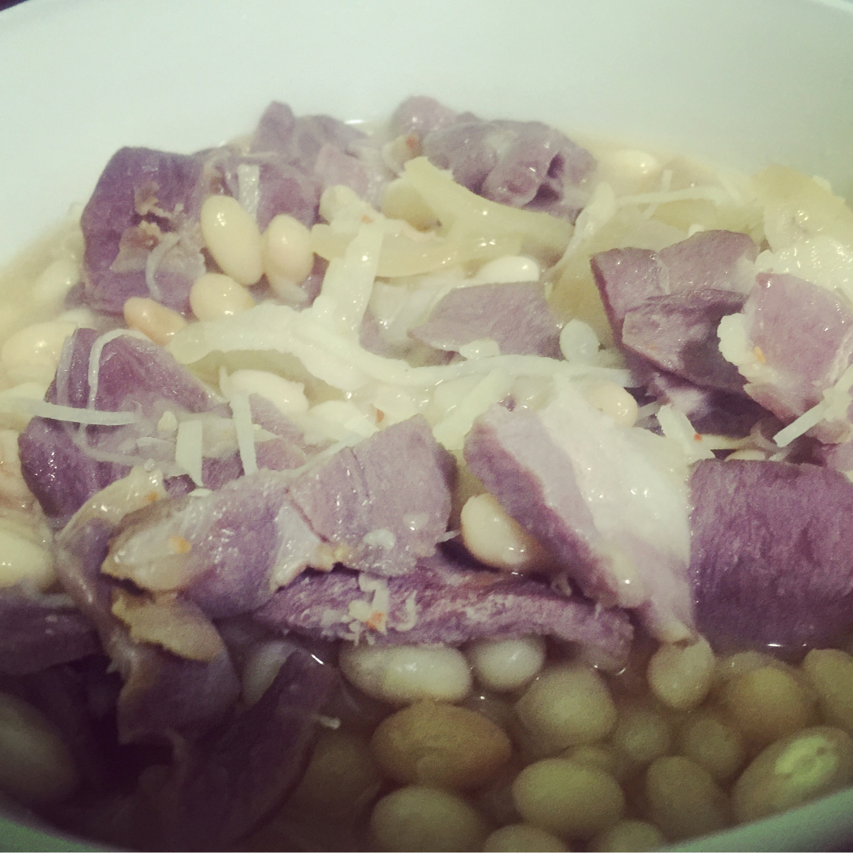 【芸豆银耳火腿汤】