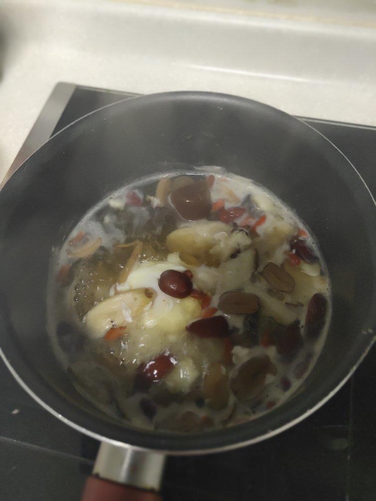当归红枣鸡蛋