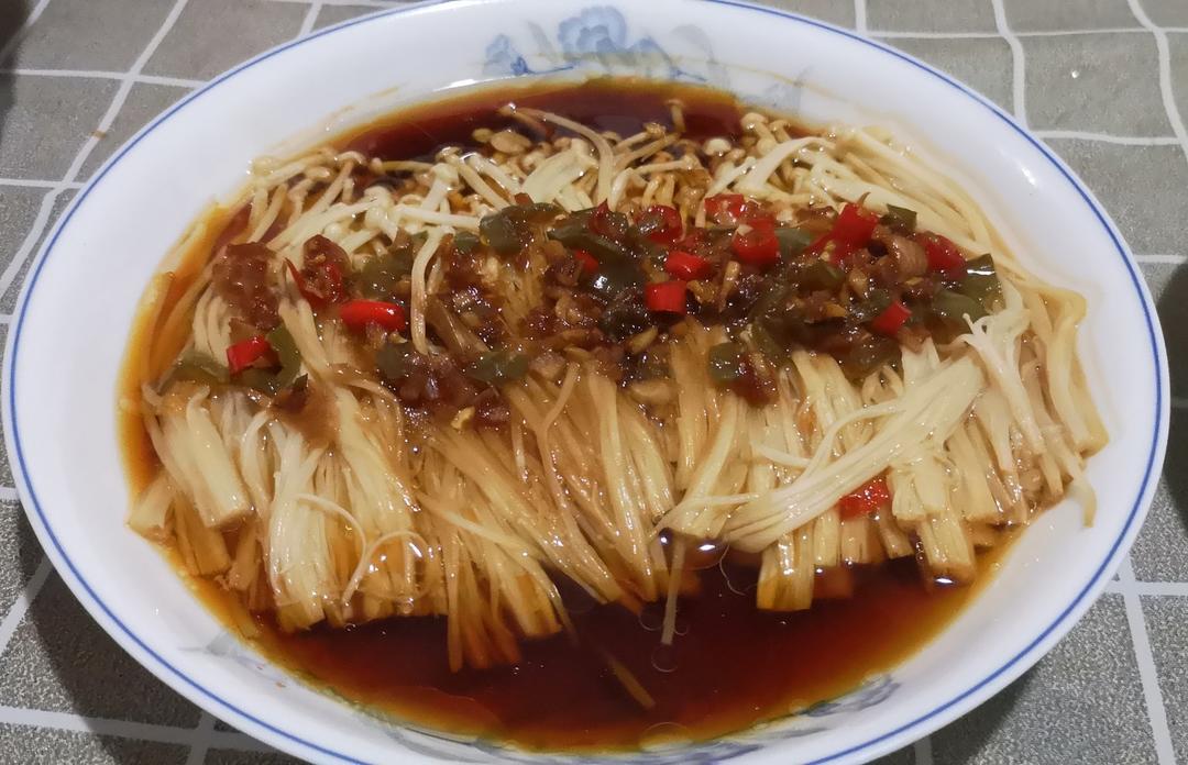 蒜蓉金针菇，简单快手的下饭神菜