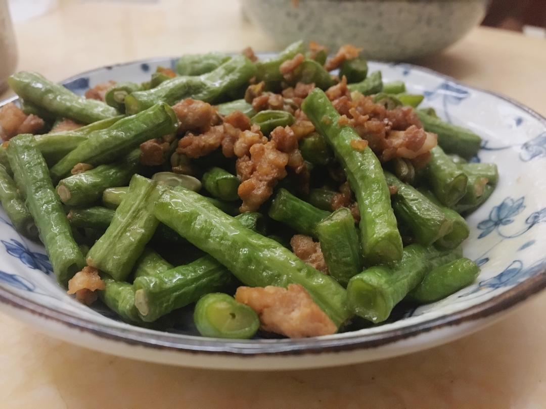 手撕豆角炒肉末