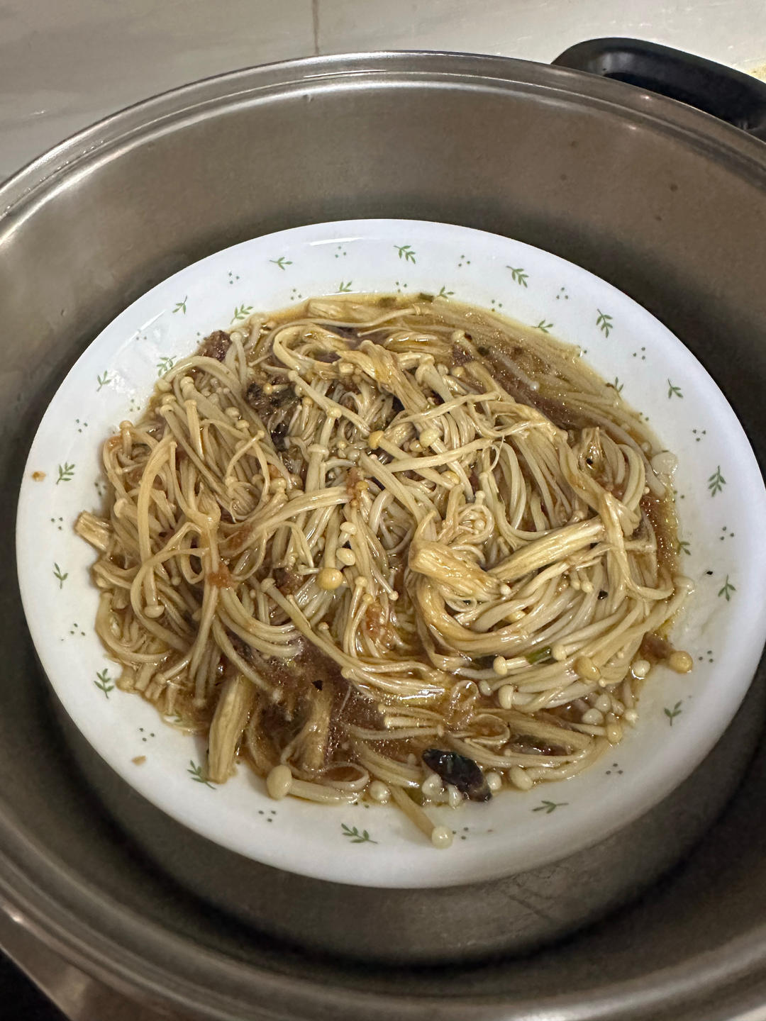 超级下饭的蒜蓉金针菇！好吃到爆