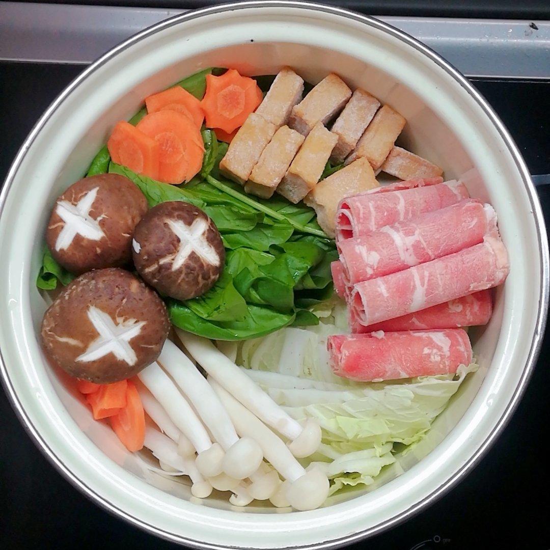 寿喜烧（日式牛肉锅）