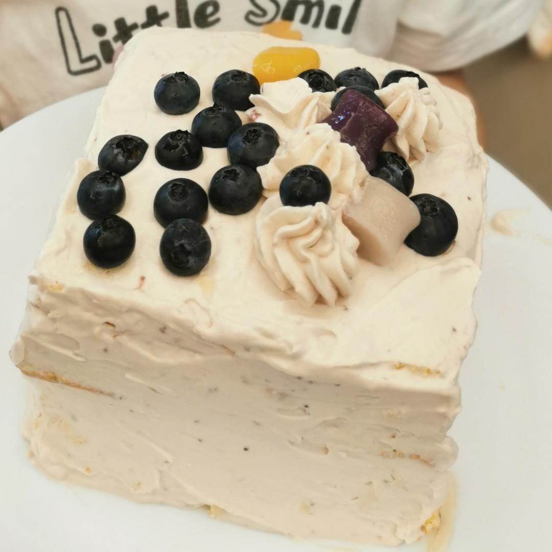 蓝莓奶油蛋糕