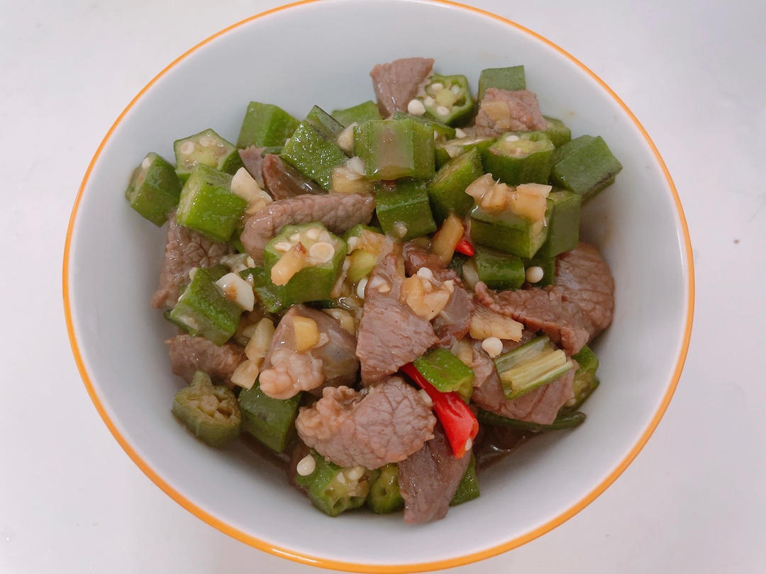 秋葵炒牛肉粒