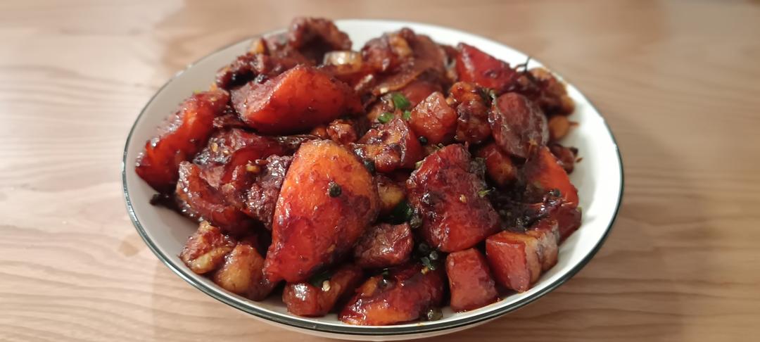 胡萝卜红烧肉