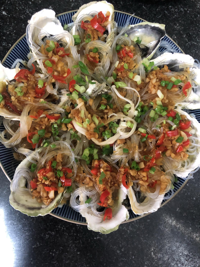 蒜蓉粉丝蒸生蚝