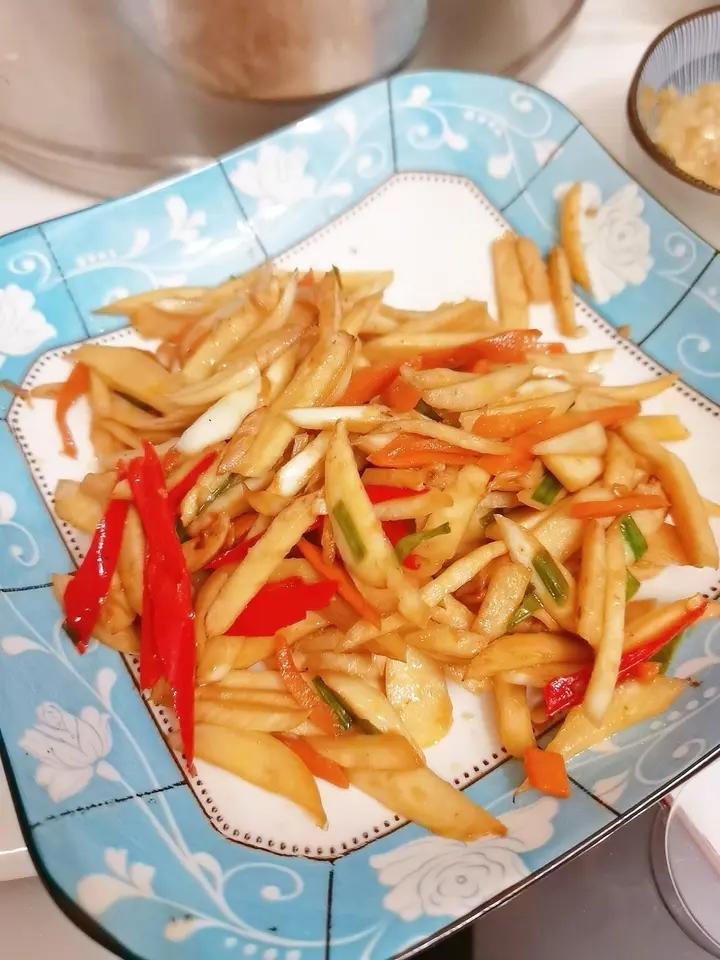 素炒茭白