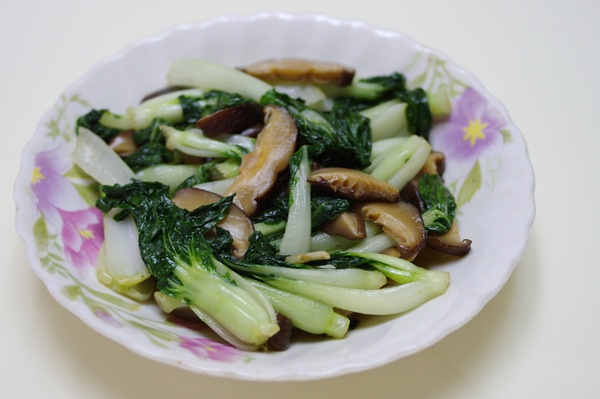 香菇小白菜