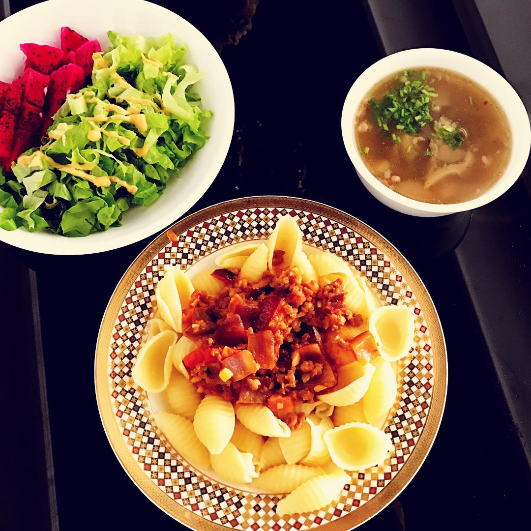 番茄肉酱意大利面