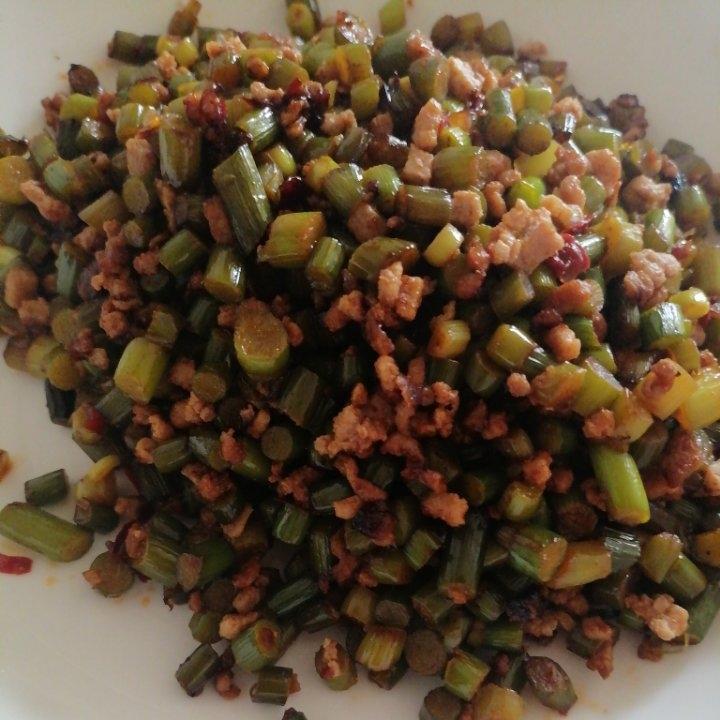 下饭菜～蒜苔肉末