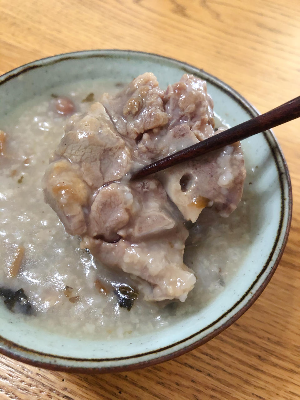 陈娃娃wawa做的让我想起妈妈的【菜干咸猪骨粥】那股香气实在太温暖!