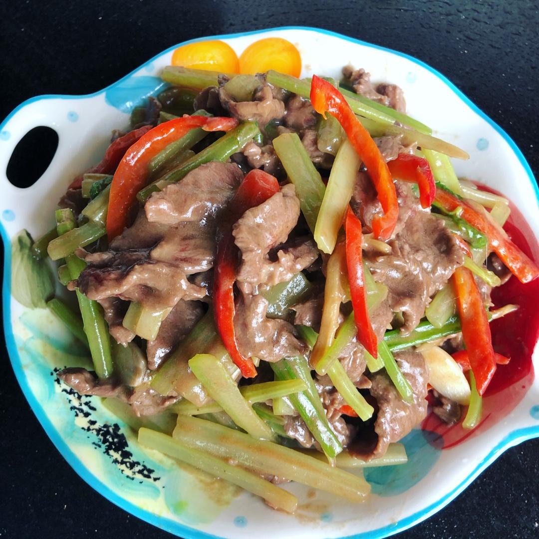 芹菜炒牛肉