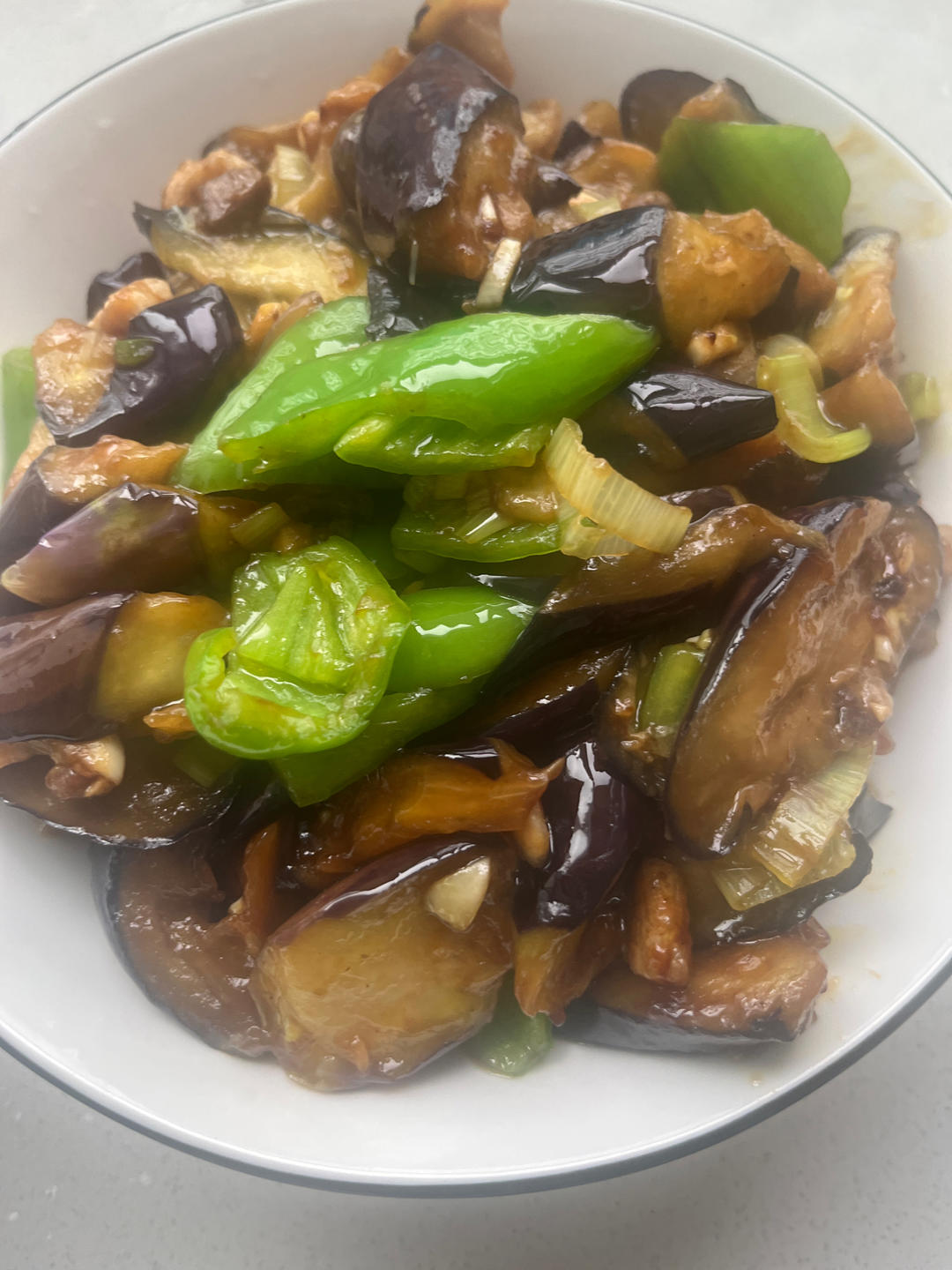 红烧茄子（佐西红柿尖椒）