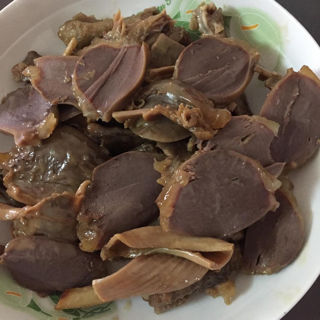 鲍汁焖鹅掌、翅
