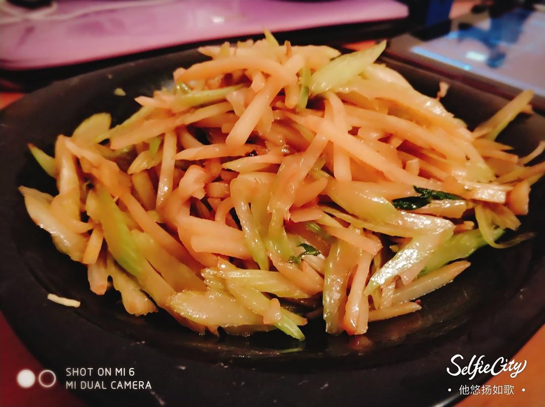芹菜炒土豆丝