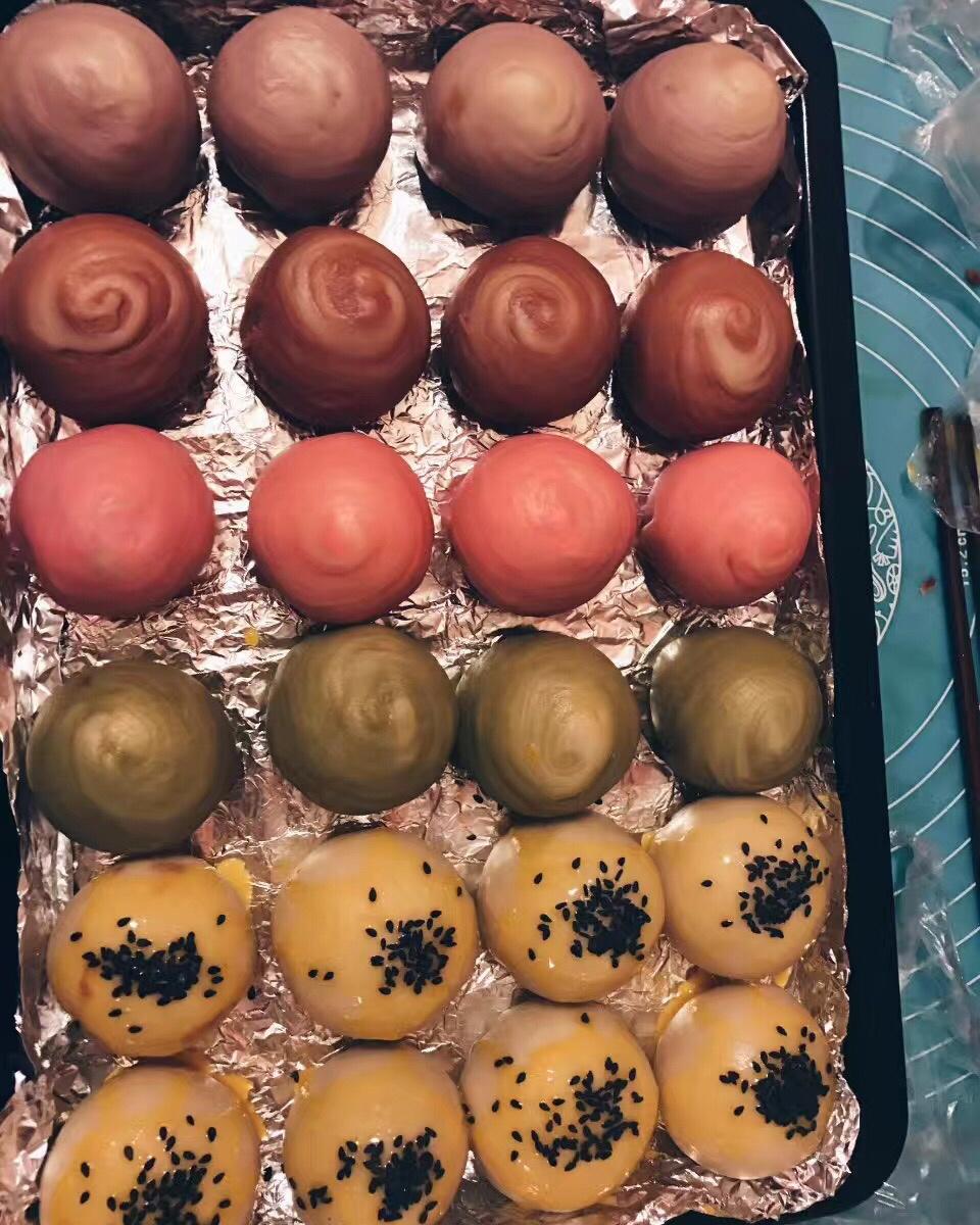 蛋黄酥~紫薯、抹茶、原味~花好月圆，中秋快乐~内附一次做六色蛋黄酥方法~